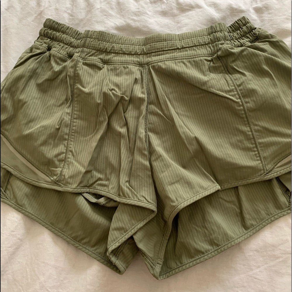 Lululemon Hotty Hot Short 2.5” Inseam